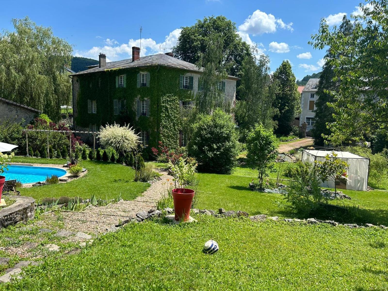 Le Clos Bourbon Ferrières-sur-Sichon Buitenkant foto